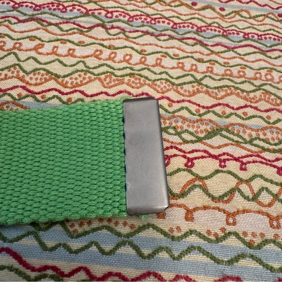 Penguin Logo by Munsingwear Belt Buckle with Green adjustable belt - Picture 6 of 6